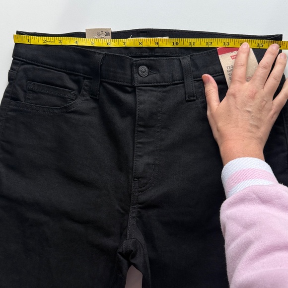 Levi’s NWT 720 Stretchy High-Rise Super Skinny Black Jeans Size 32x30 - Picture 8 of 12